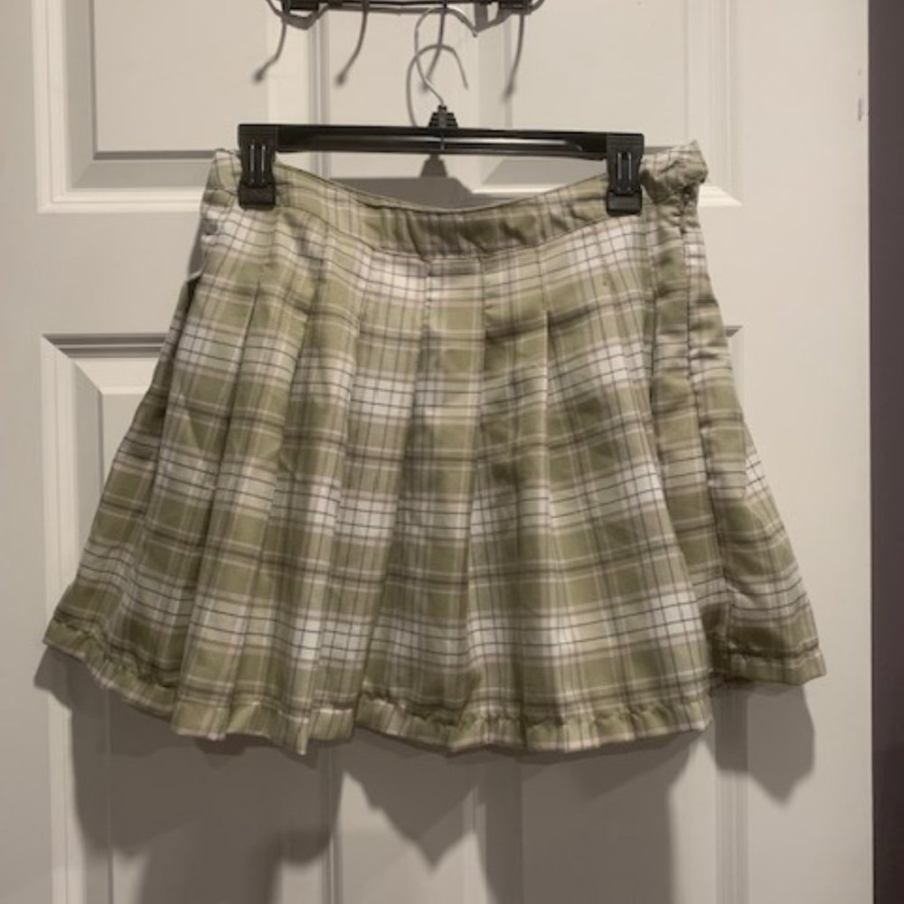 Forever 21 Mini Skirt Pale Green and Gray Plaid, Size Large